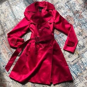Rampage trench coat in fuschia